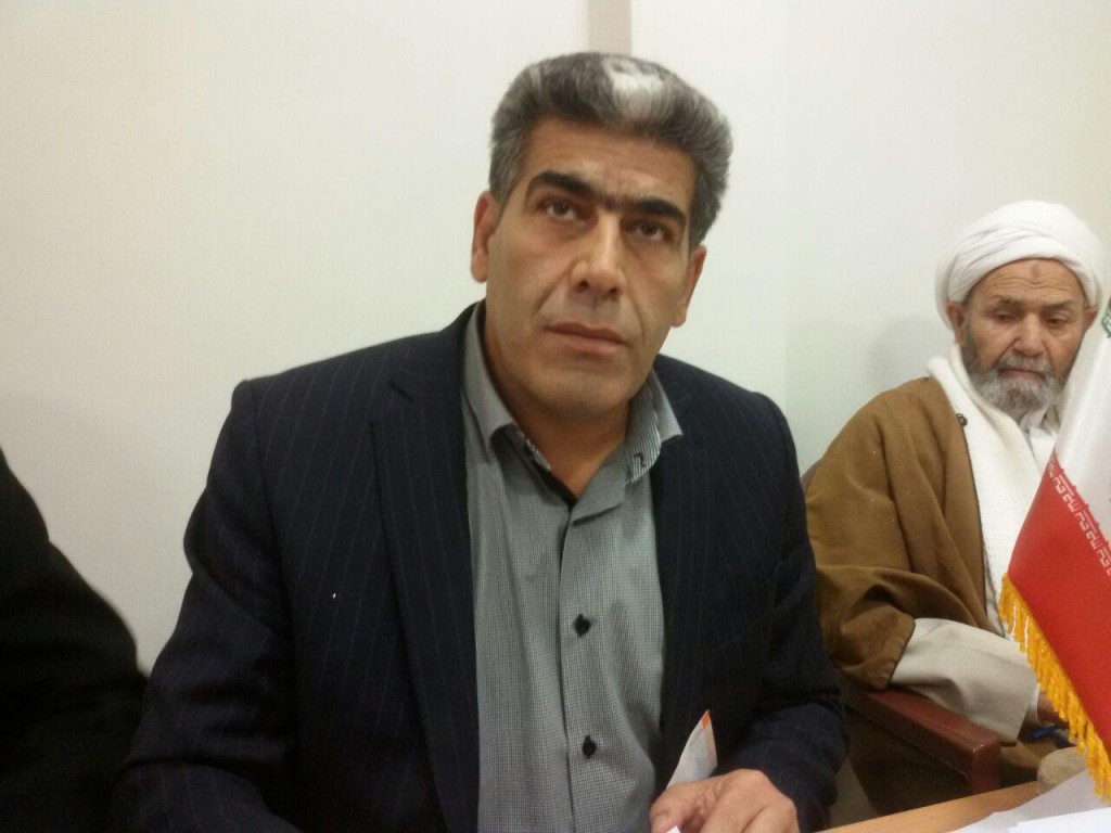احمد عادلی